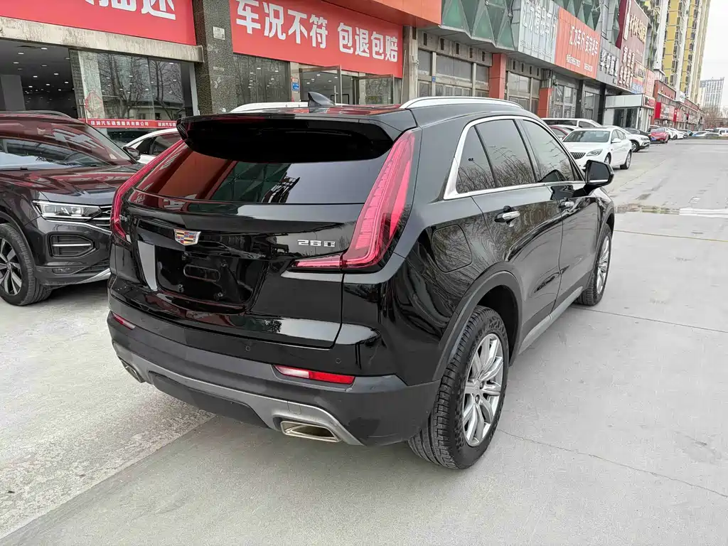 Cadillac XT4 2021 — фото 5