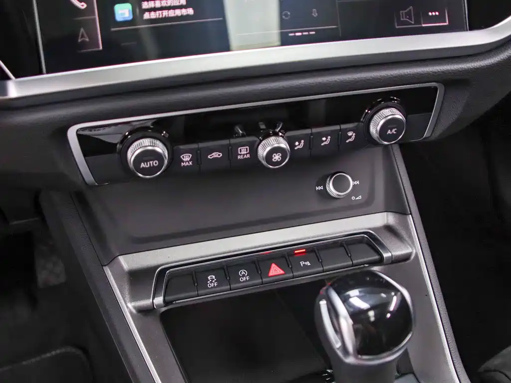 Audi Q3 2021 — фото 10