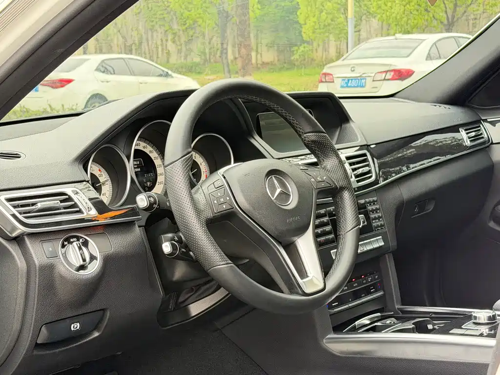 Mercedes-Benz E-Class 2014