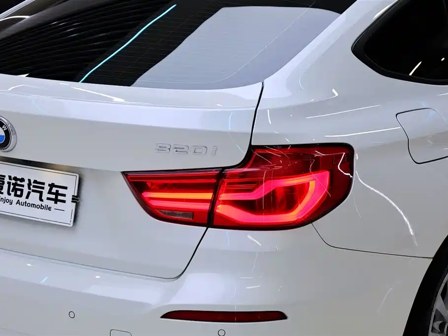 BMW 3 Series GT 2016 — фото 16