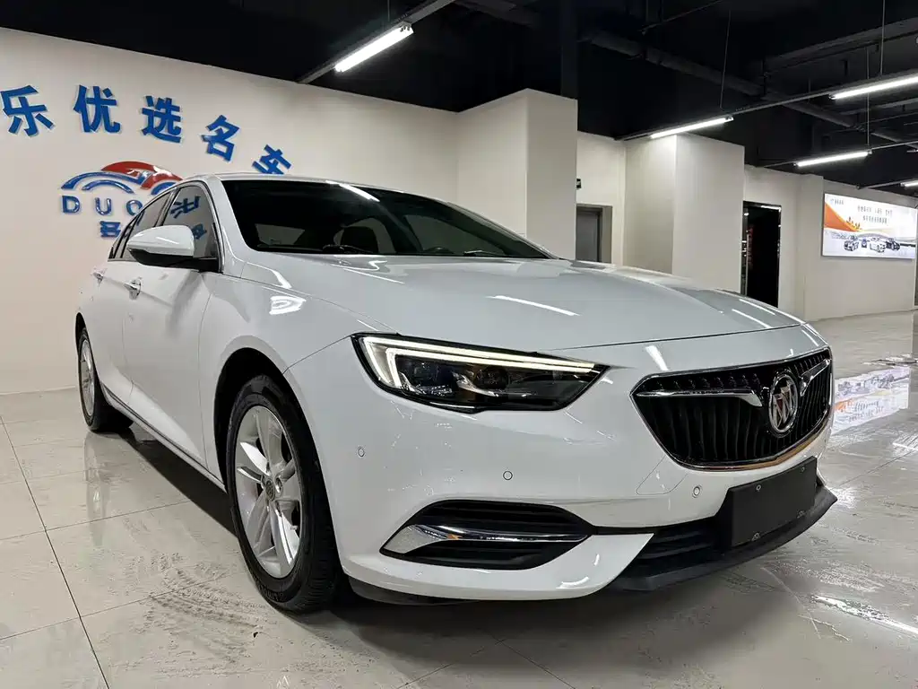 Buick Regal 2018 — фото 3