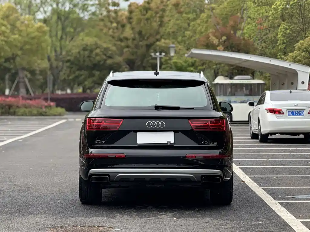 Audi Q7 2018 — фото 5