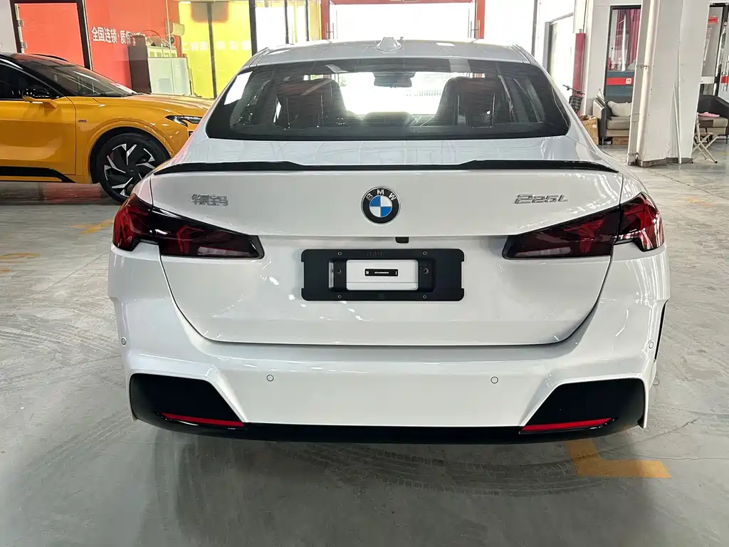 BMW 2 Series 2025 — фото 18