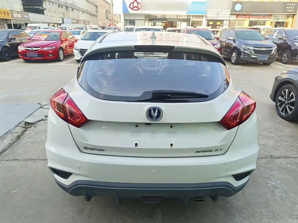 Changan Eado XT 2016 — фото 6
