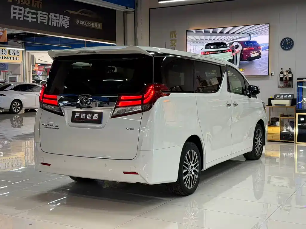 Toyota Alphard 2017 — фото 5