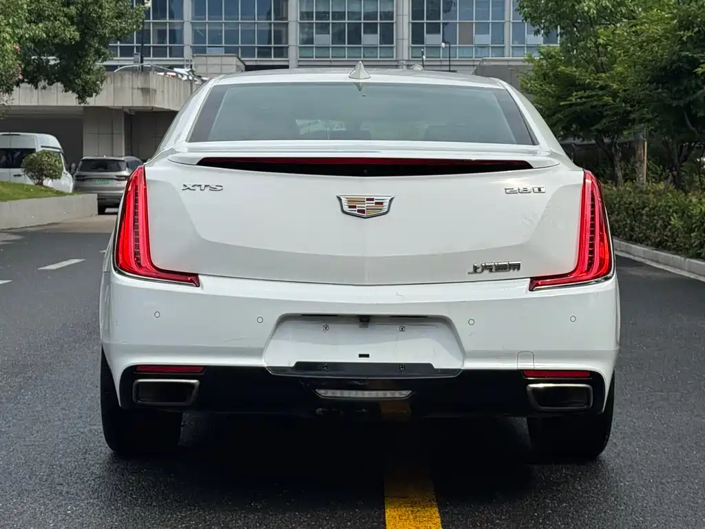 Cadillac XTS 2019 — фото 6