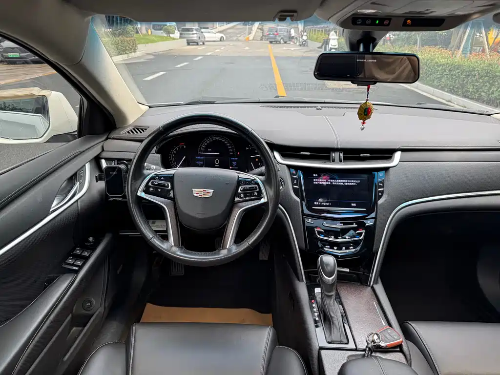 Cadillac XTS 2019 — фото 15