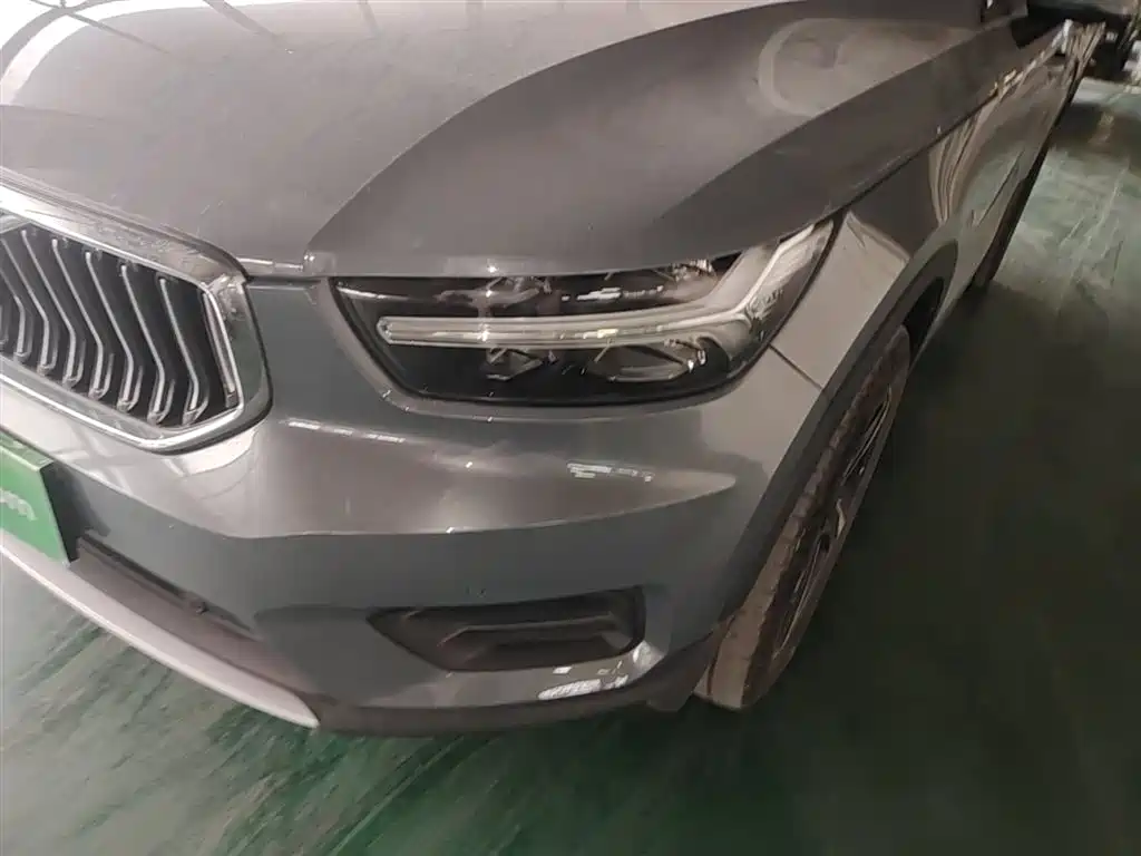 Volvo XC40 2020 — фото 24