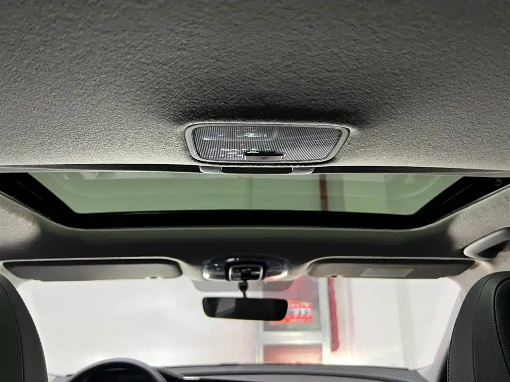 Hyundai Elantra 2025 — фото 11