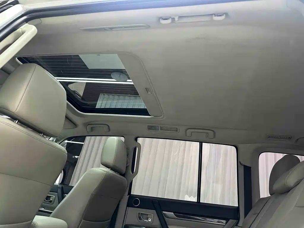 Mitsubishi Pajero 2019 — фото 15