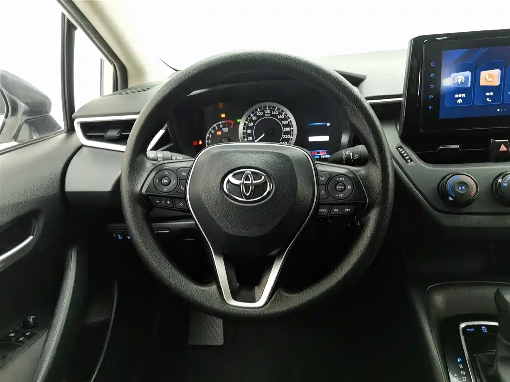 Toyota Corolla 2023 — фото 11