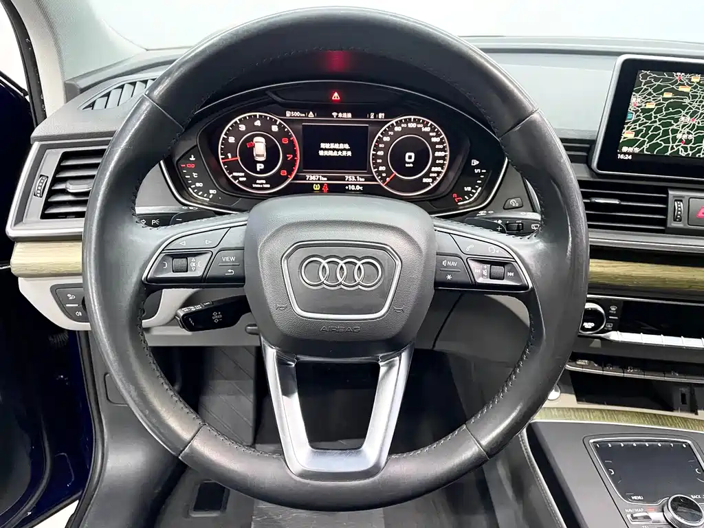 Audi Q5L 2019 — фото 10
