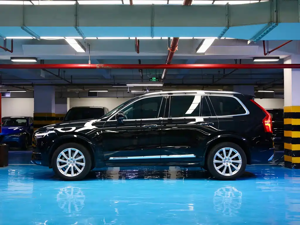 Volvo XC90 2018 — фото 2
