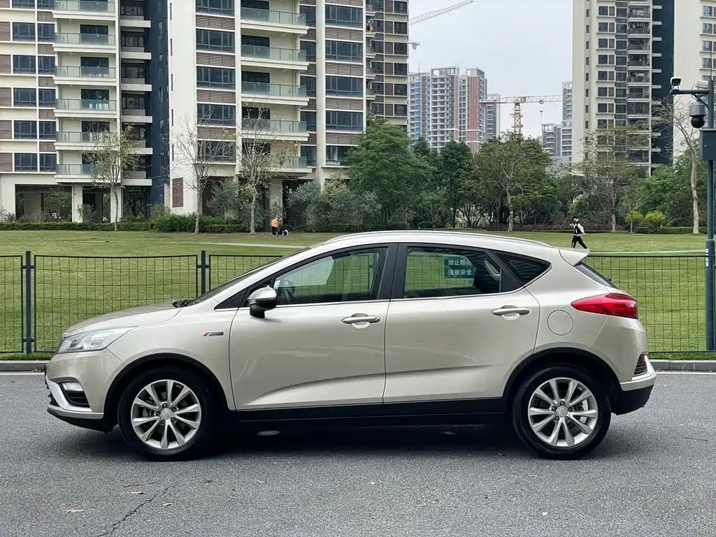 Geely Emgrand GS 2018 — фото 4