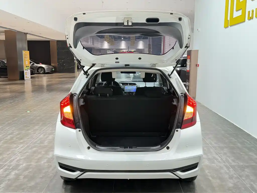 Honda Fit 2018 — фото 32
