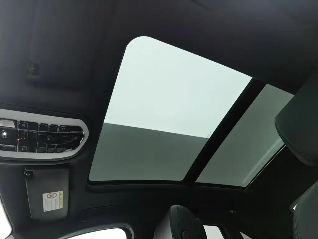 Porsche Macan 2021 — фото 14