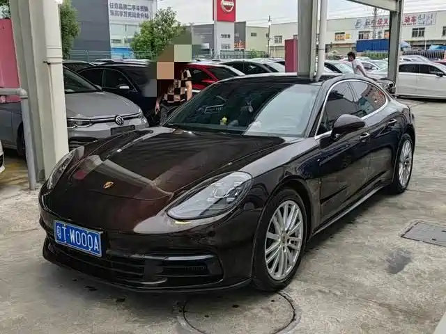 Porsche Panamera 2019 — фото 1