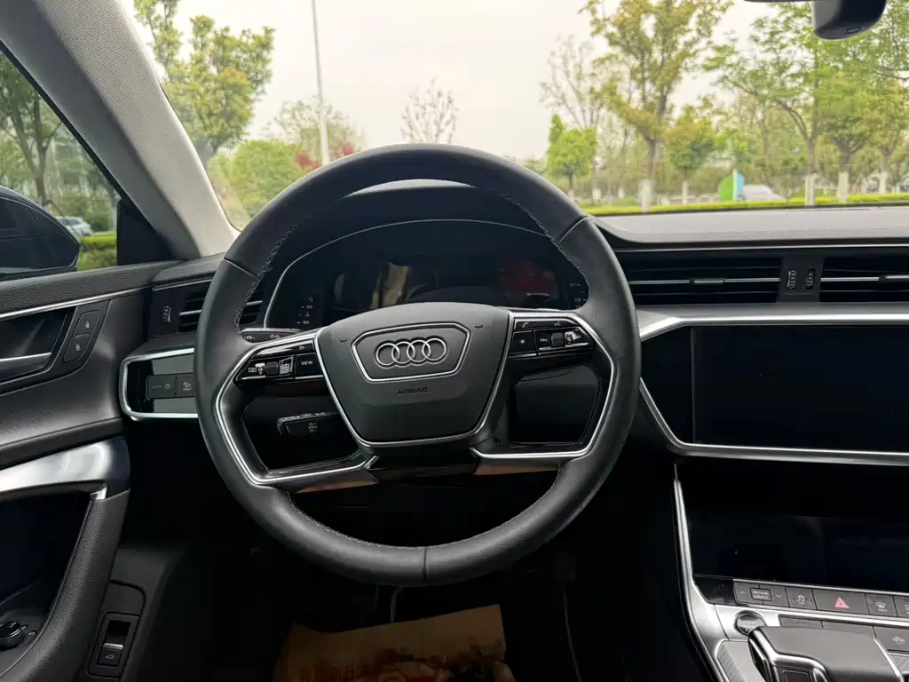 Audi A7L 2023 — фото 14