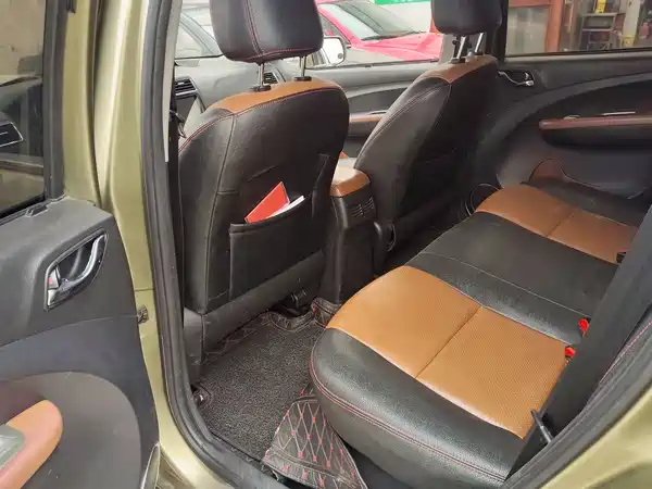 Dongfeng Jingyi X5 2015