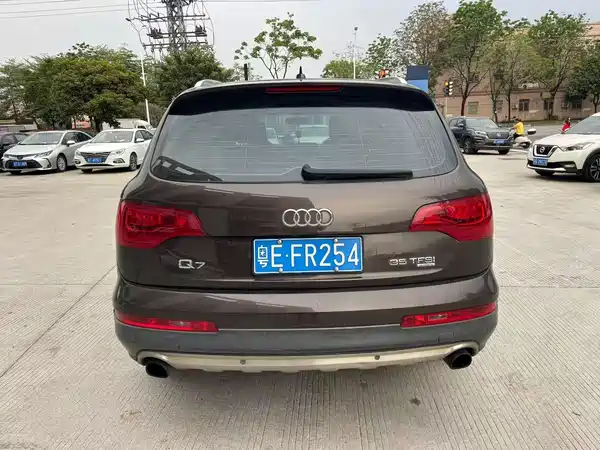Audi Q7 2014