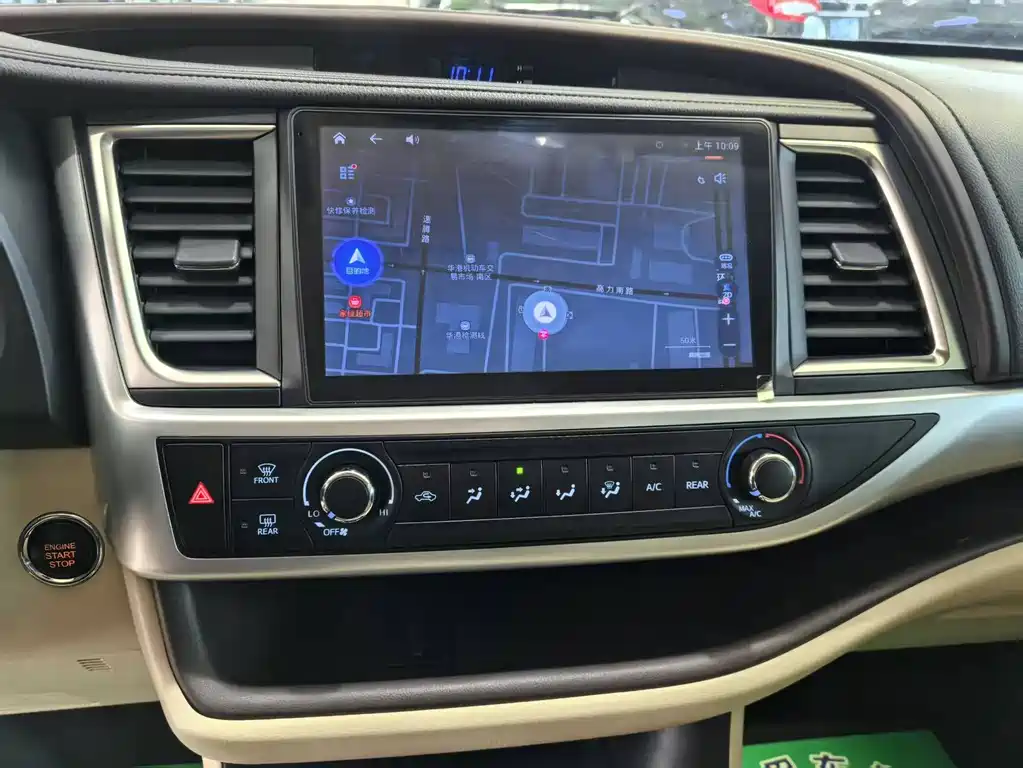 Toyota Highlander 2018 — фото 11