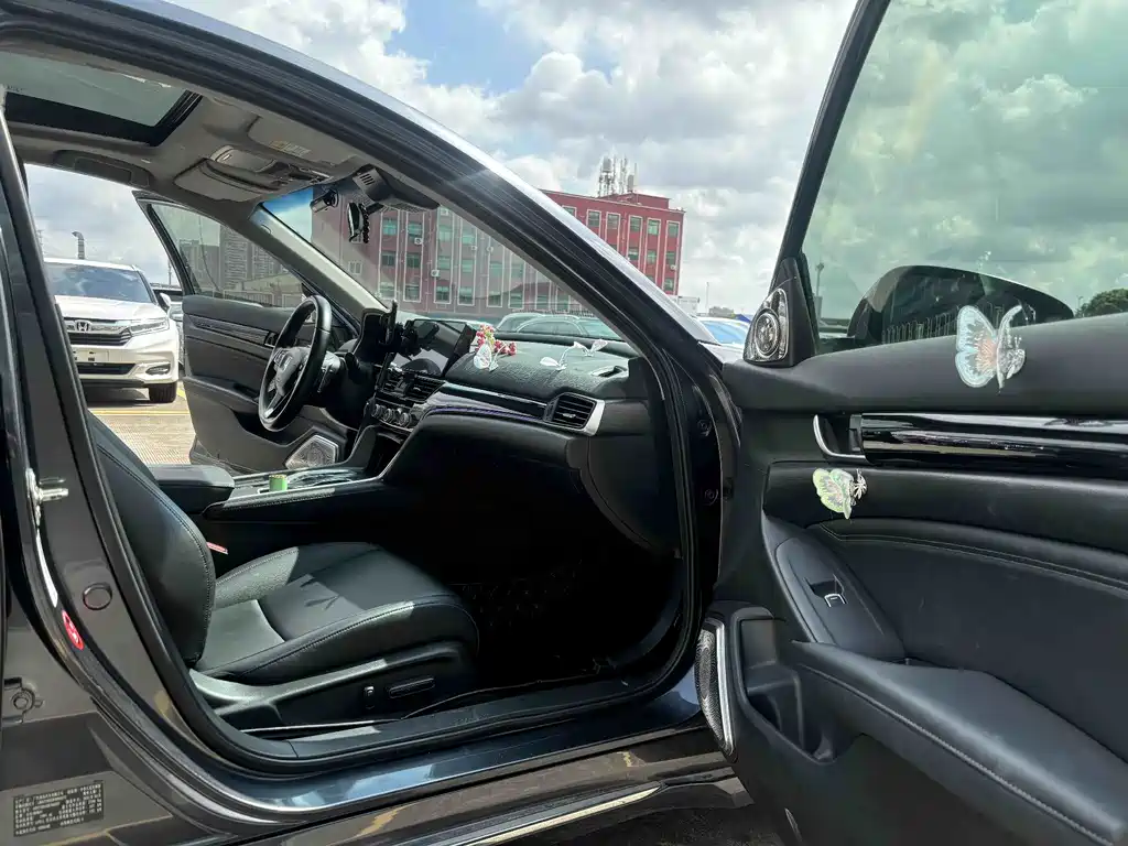 Honda Accord 2023 — фото 14