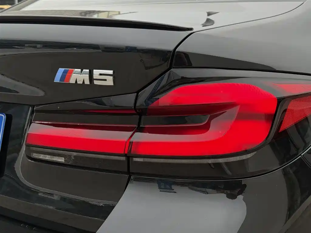 BMW M5 2021 — фото 17
