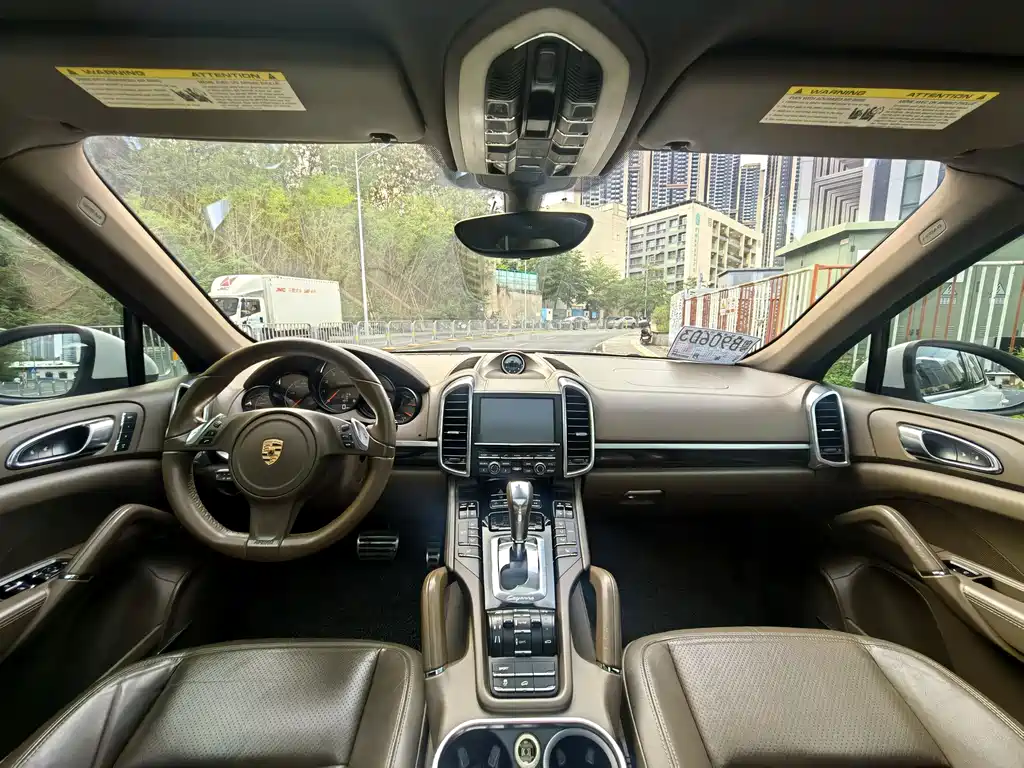 Porsche Cayenne 2013 — фото 12