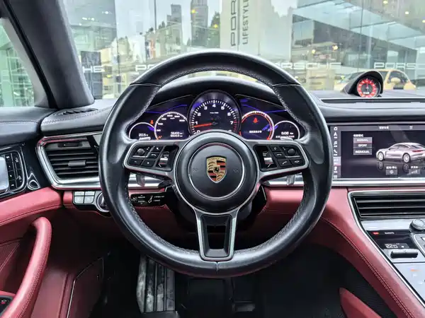 Porsche Panamera 2019