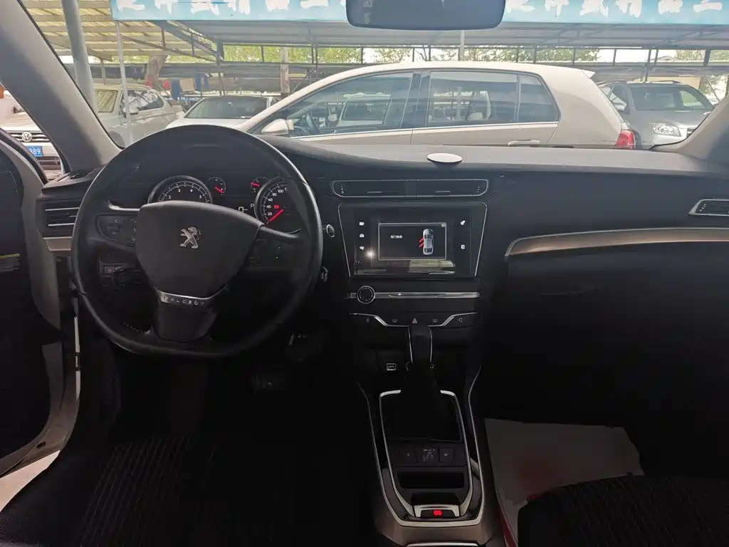 Peugeot 408 2017