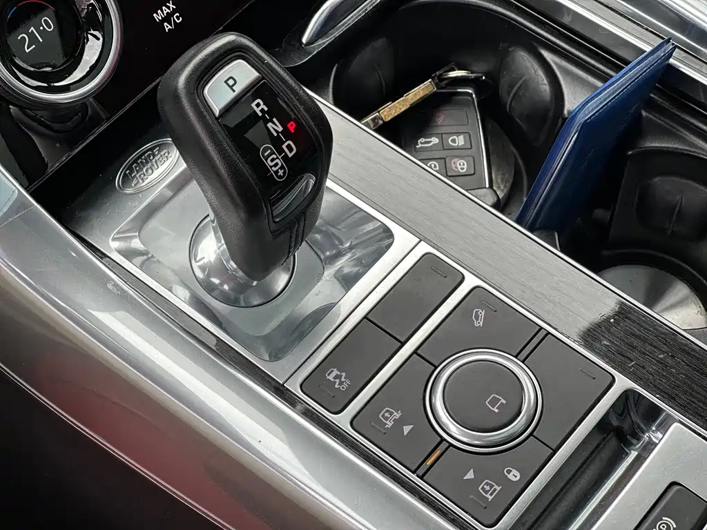 Land Rover Sport 2021 — фото 16