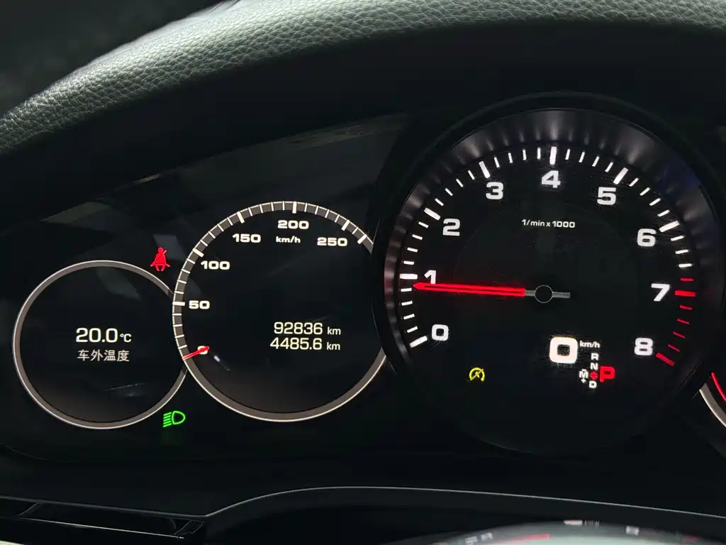 Porsche Cayenne 2018 — фото 17