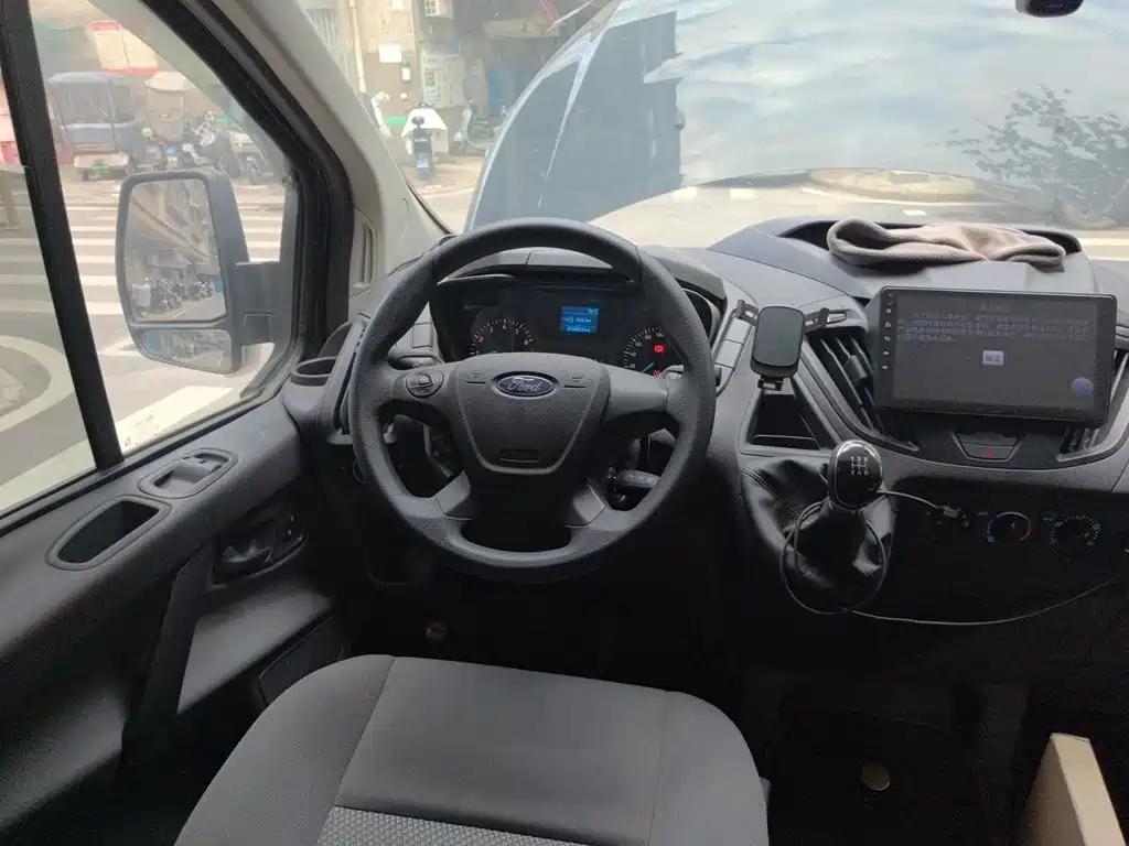 Ford Transit 2021