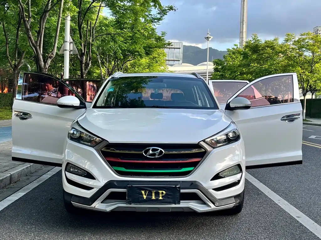 Hyundai Tucson 2017 — фото 9