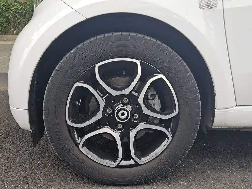 smart Fortwo 2018 — фото 18