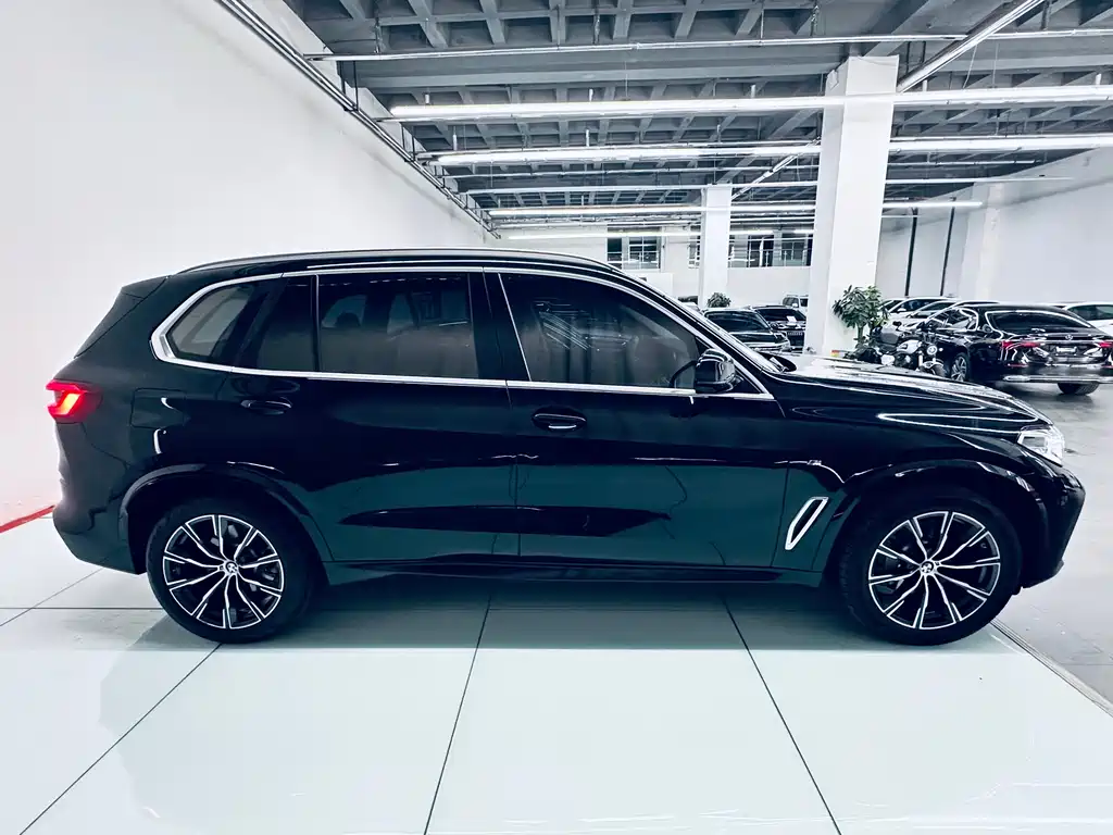 BMW X5 2023 — фото 7