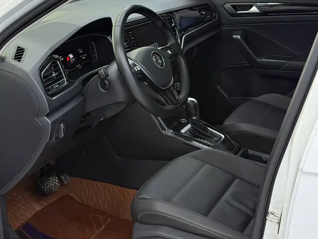 Volkswagen T-Roc 2023