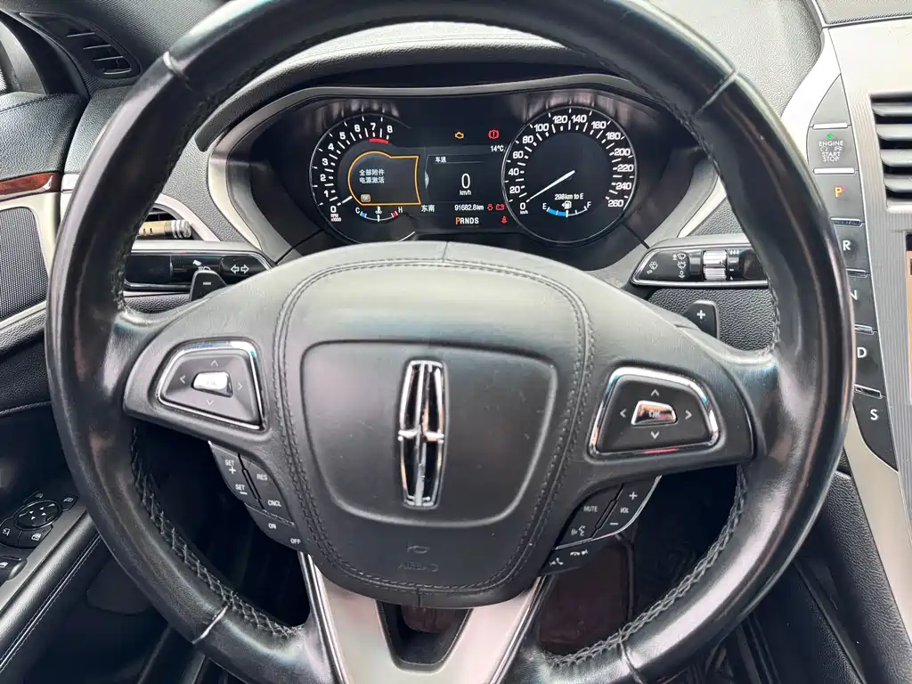 Lincoln MKZ 2019 — фото 13