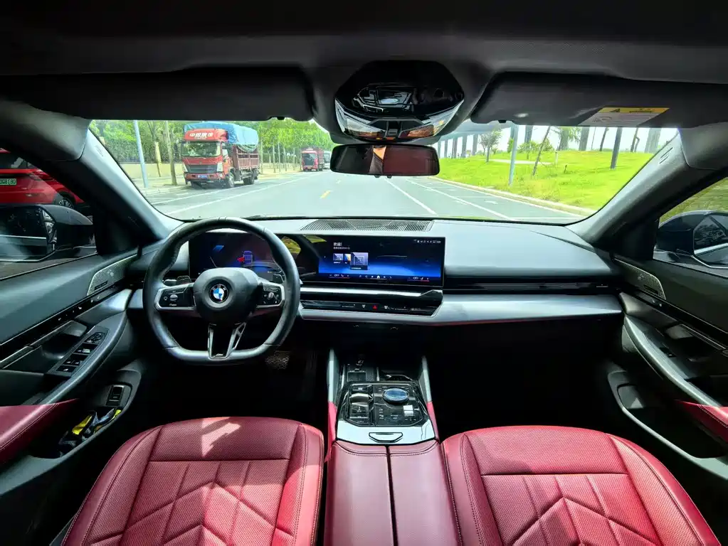 BMW 5 Series 2025