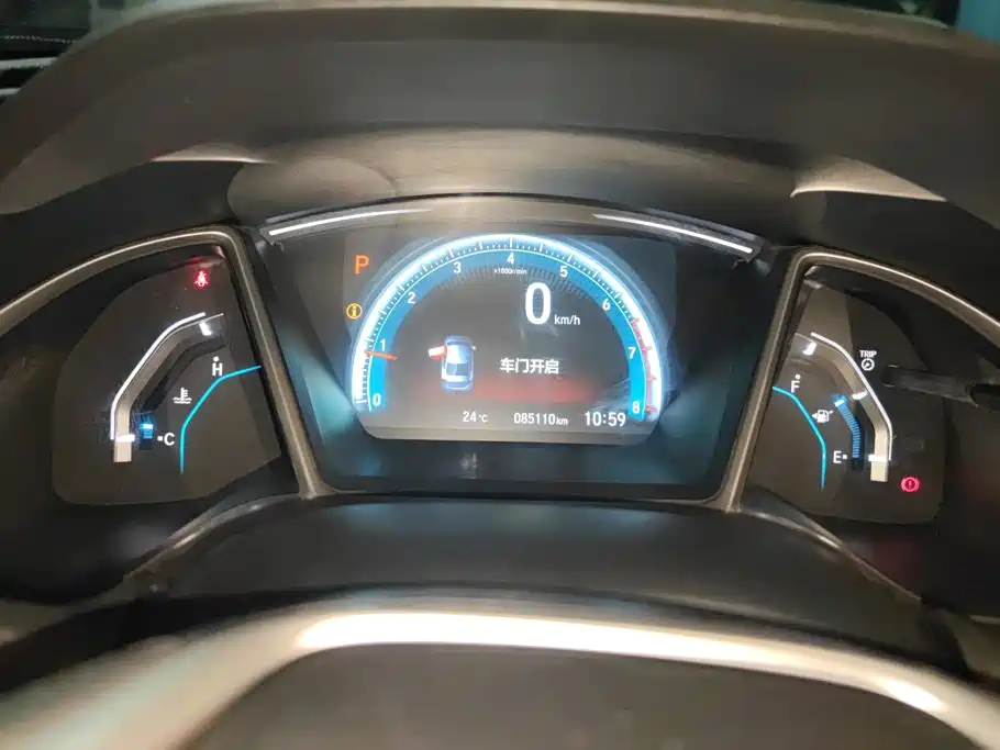 Honda Civic 2018 — фото 14
