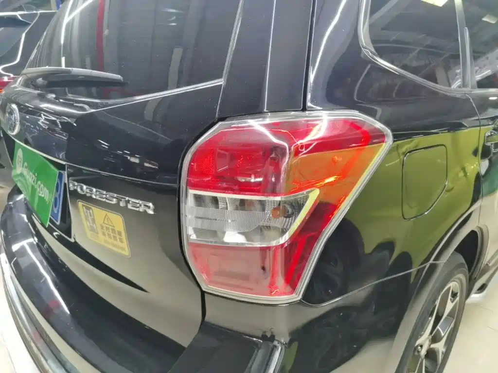 Subaru Forester 2015 — фото 8