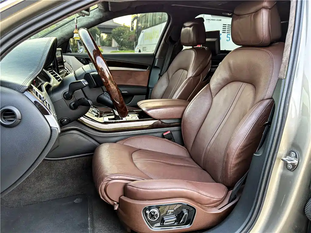 Audi A8 2013