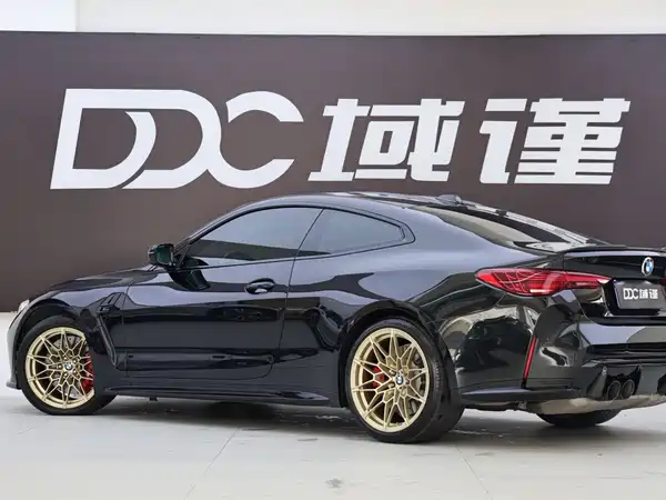 BMW M4 2023