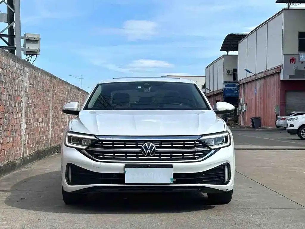Volkswagen Sagitar 2024