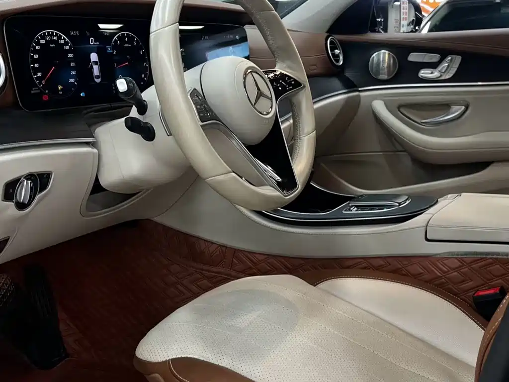 Mercedes-Benz E-Class 2022