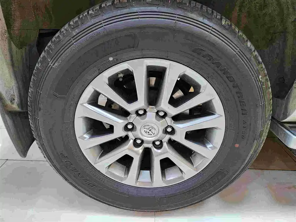 Toyota Prado 2018 — фото 10