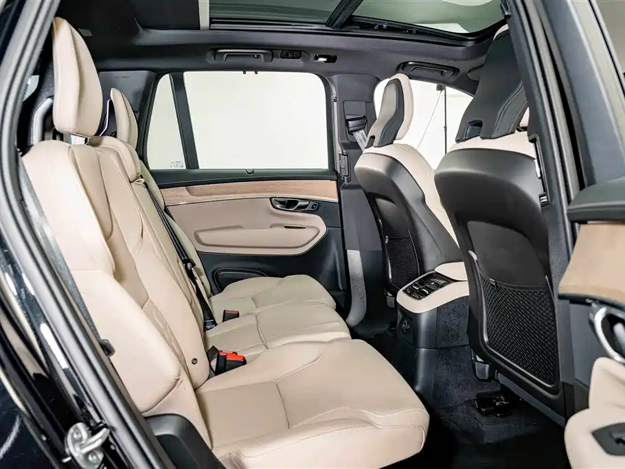 Volvo XC90 Plug-In Hybrid 2026 — фото 21