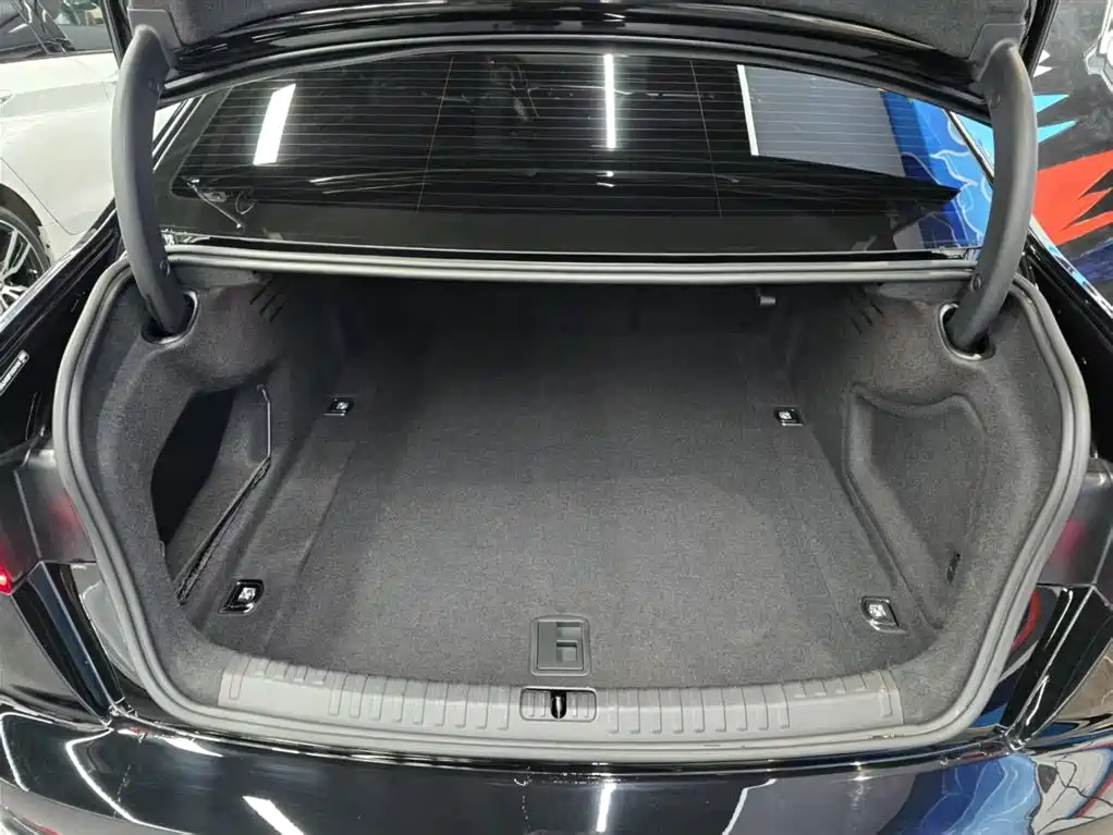 Audi A6L 2023 — фото 13