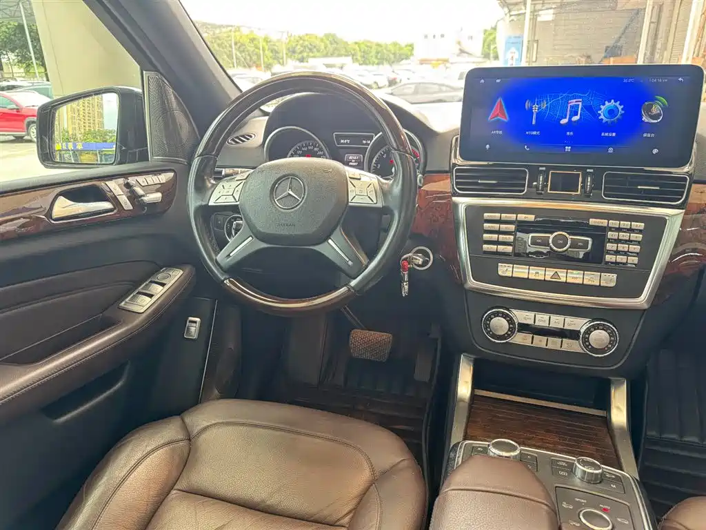 Mercedes-Benz M-Class 2015 — фото 10