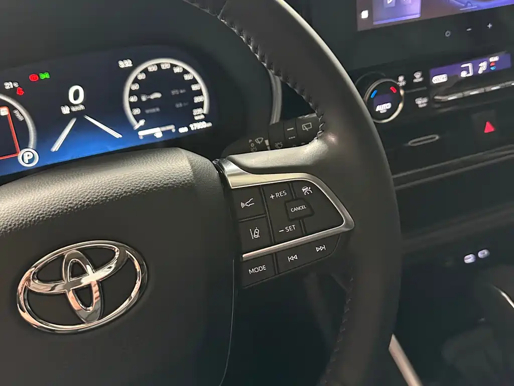 Toyota Highlander 2025 — фото 20